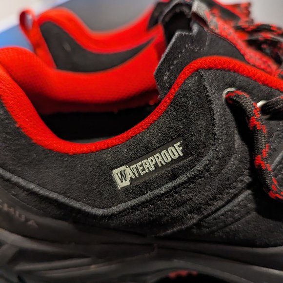 Waterproof hiking shoes for men. Size US 8 - 8,5 - Picture 2 of 9